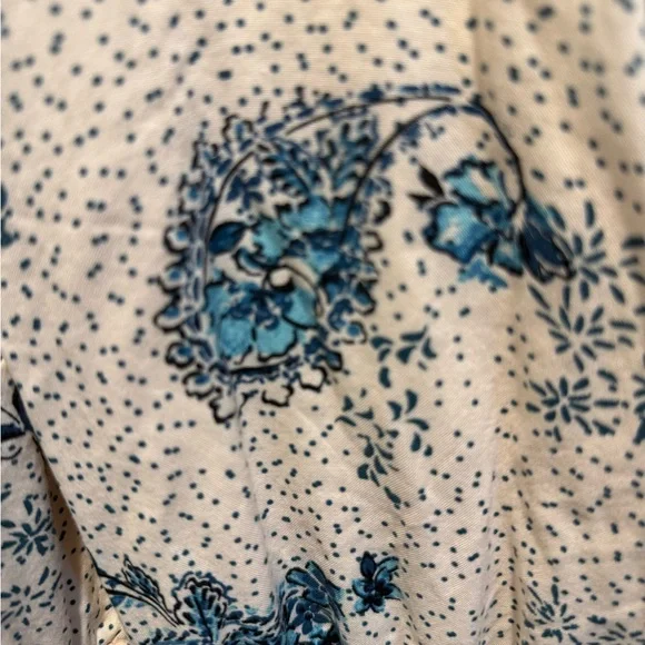 Torrid Cream and Blue Floral Maxi Dress - Picture 3 of 7